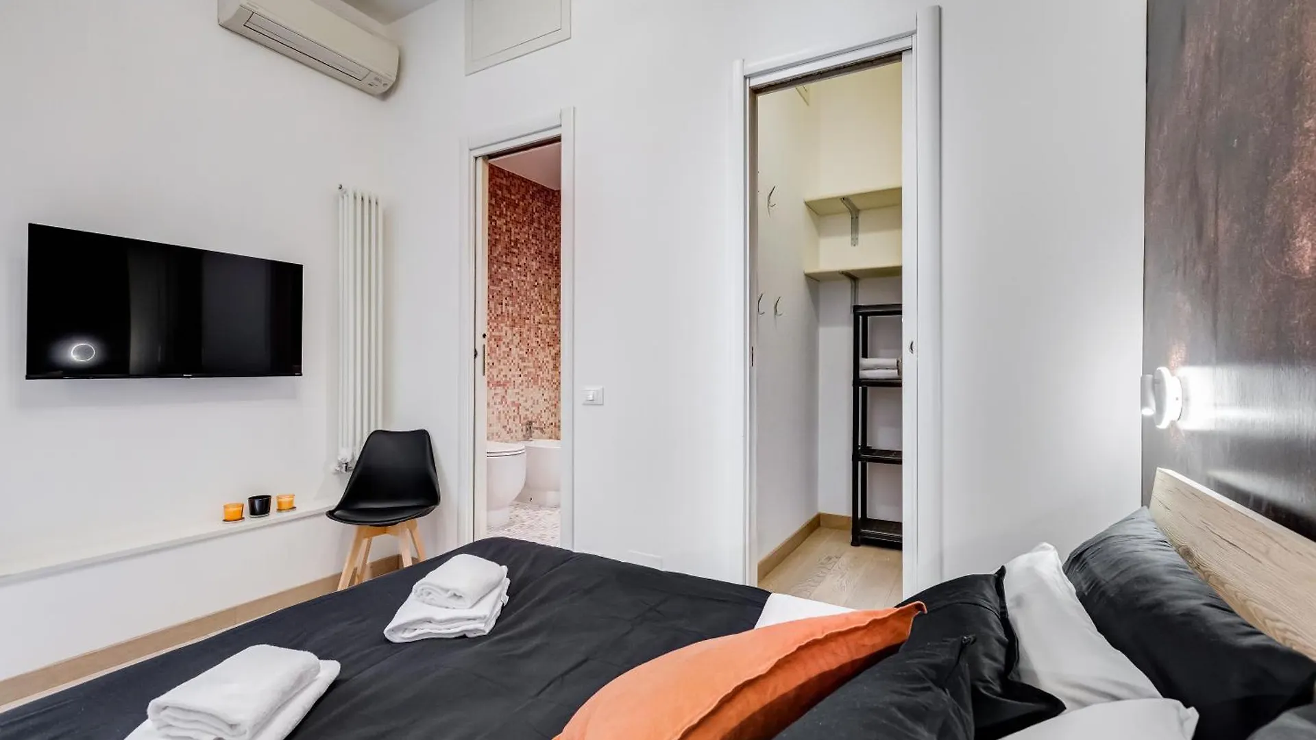 Classy 2-Bdr In Termini District Rome Apartment