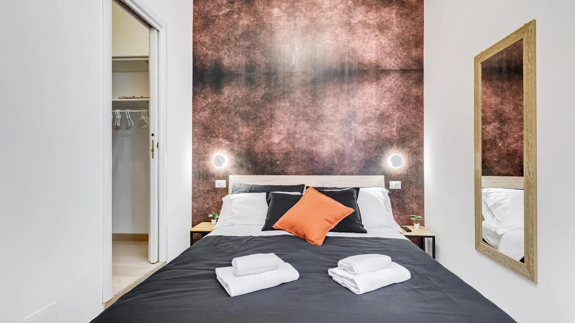 Apartment Classy 2-Bdr In Termini District Rome