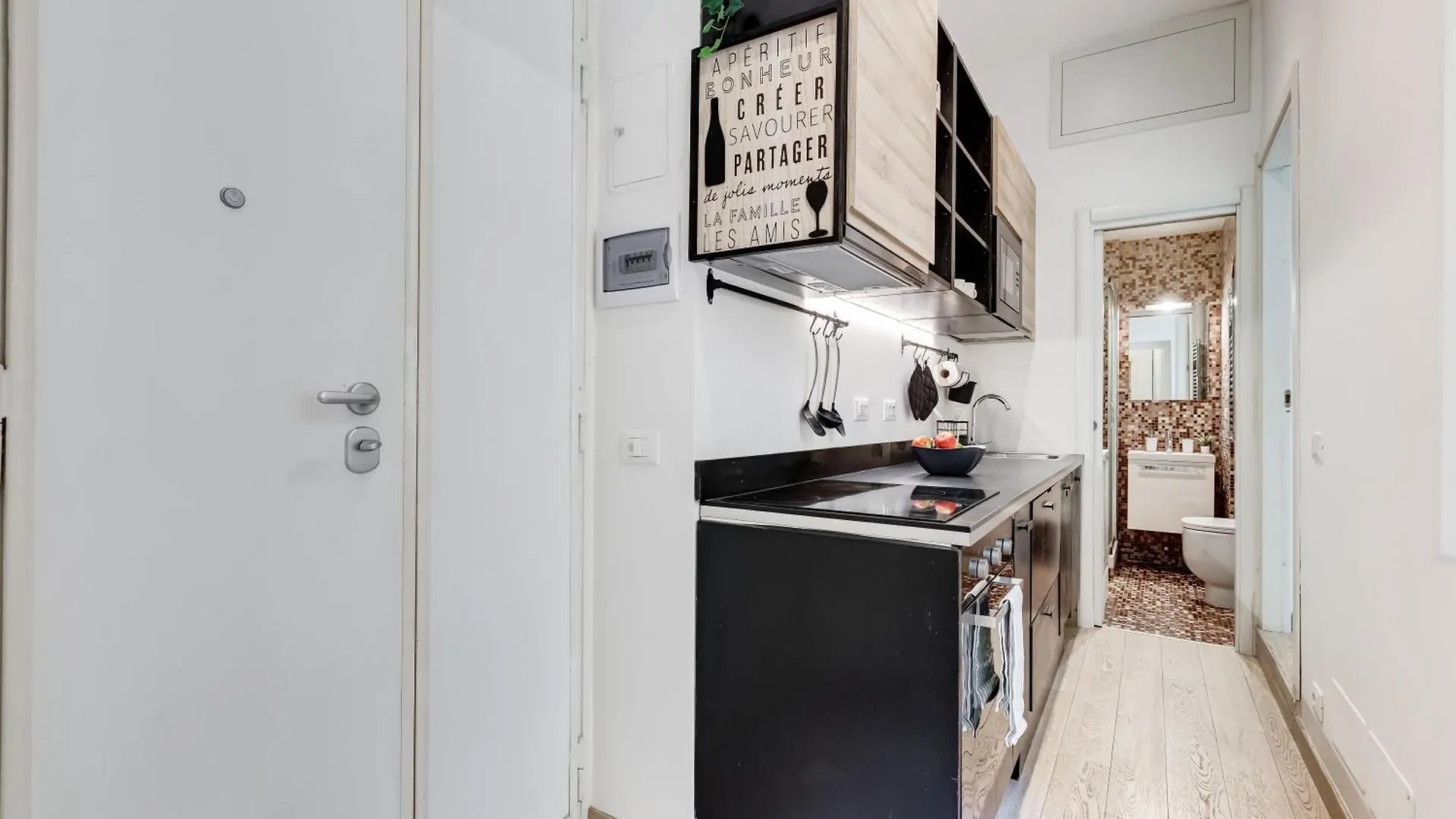 Apartment Classy 2-Bdr In Termini District Rome Italy