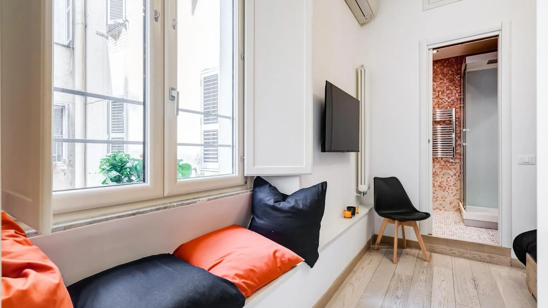 Classy 2-Bdr In Termini District Rome Apartment